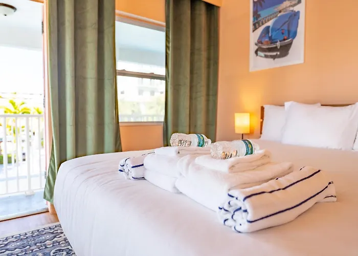 Tropical Breeze Vacation Apartment Clearwater Beach