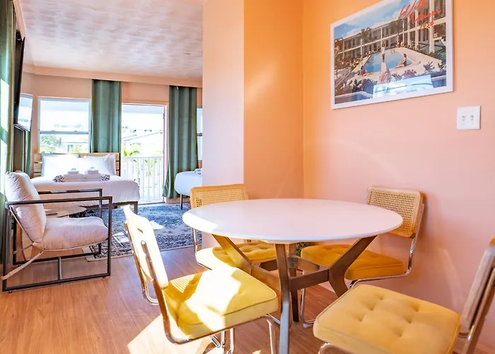 Tropical Breeze Vacation Apartment Clearwater Beach