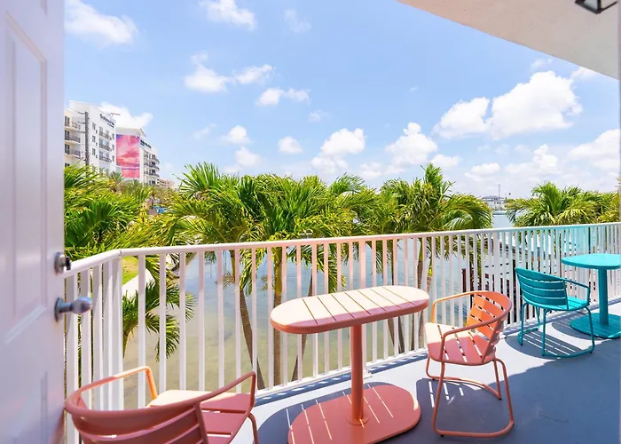 Tropical Breeze Vacation Apartment