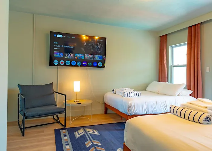 Tropical Breeze Vacation Apartment Clearwater Beach