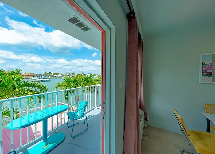 Apartment Tropical Breeze Vacation Clearwater Beach