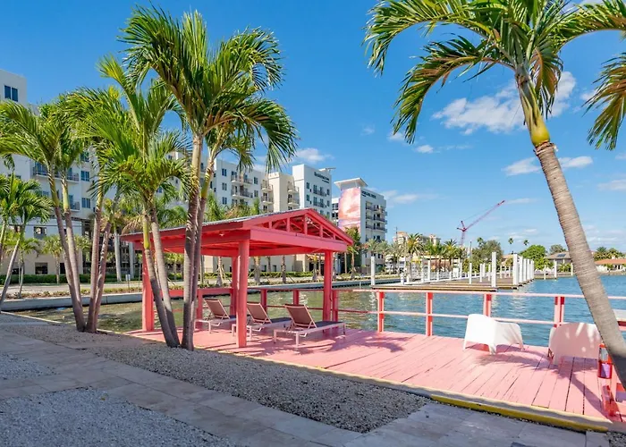 Tropical Breeze Vacation Clearwater Beach